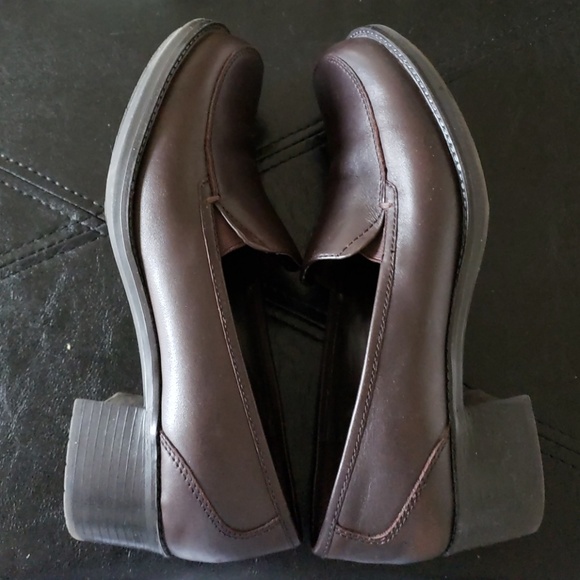 Women's brown shoes - Picture 4 of 5